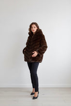 Carica l&#39;immagine nel visualizzatore di Gallery, Mantella visone
