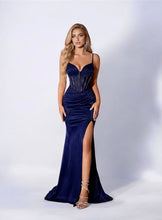 Carica l'immagine nel visualizzatore di Gallery, Sirena corpetto gioiello
