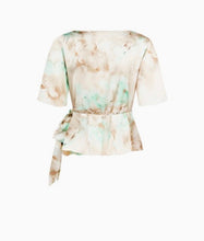 Carica l'immagine nel visualizzatore di Gallery, Blusa fantasia
