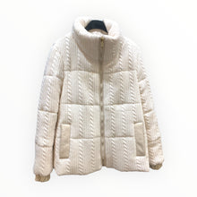 Carica l'immagine nel visualizzatore di Gallery, Giubbino in maglia
